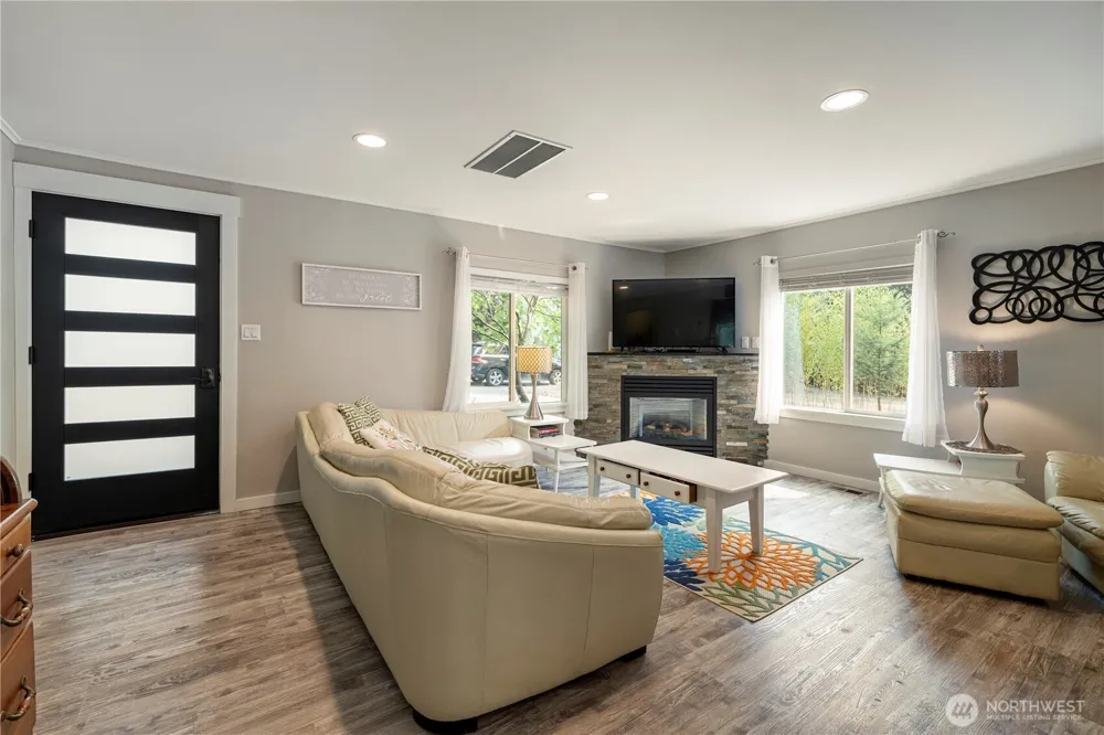 11633 NE 92nd Street Kirkland, WA 98033