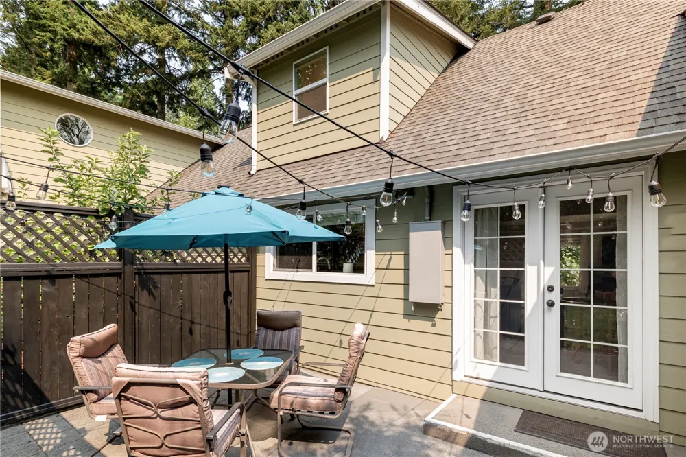 11633 NE 92nd Street Kirkland, WA 98033