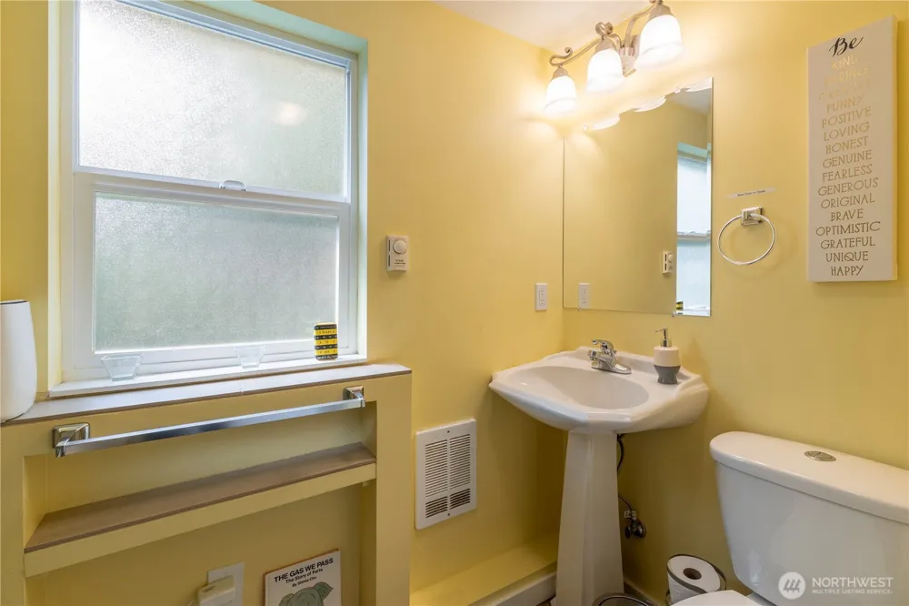 11633 NE 92nd Street Kirkland, WA 98033
