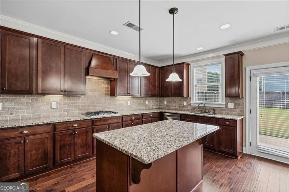 1125 Acorn Oak DR Lawrenceville, GA 30045