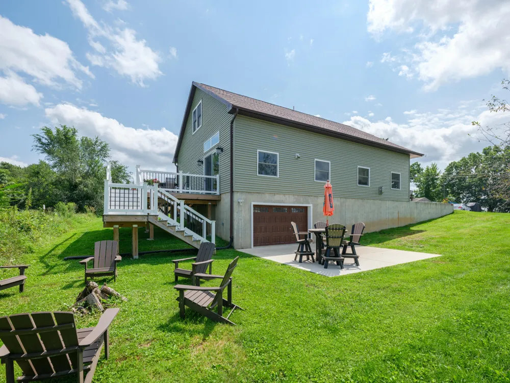 32144 Chamberlin Drive Lawton, MI 49065