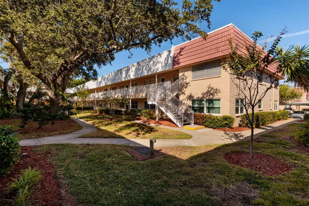10036 63RD AVENUE #17 St Petersburg, FL 33708