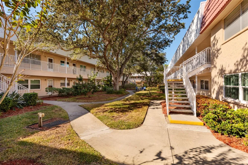10036 63RD AVENUE #17 St Petersburg, FL 33708