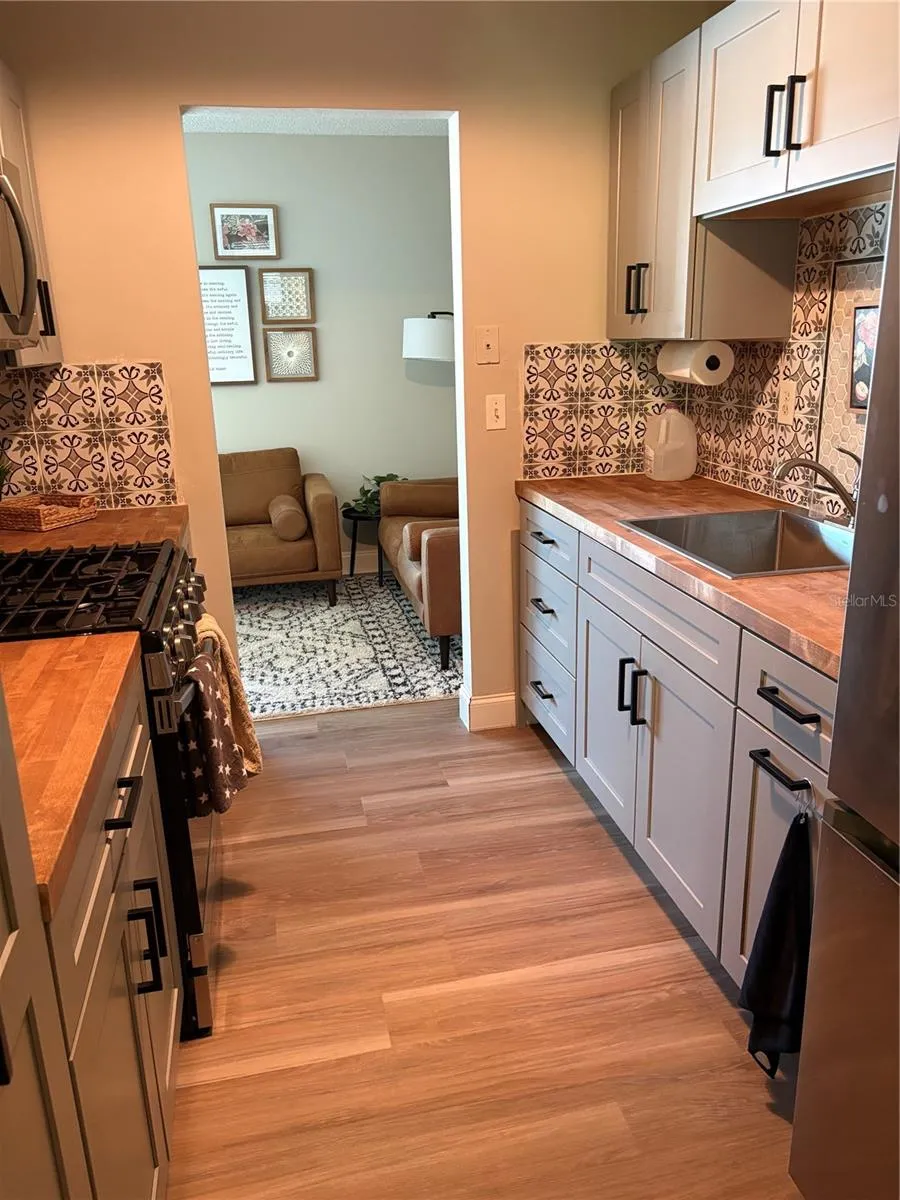 10036 63RD AVENUE #17 St Petersburg, FL 33708
