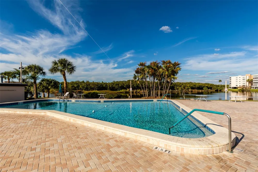 10036 63RD AVENUE #17 St Petersburg, FL 33708