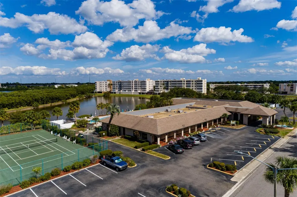 10036 63RD AVENUE #17 St Petersburg, FL 33708