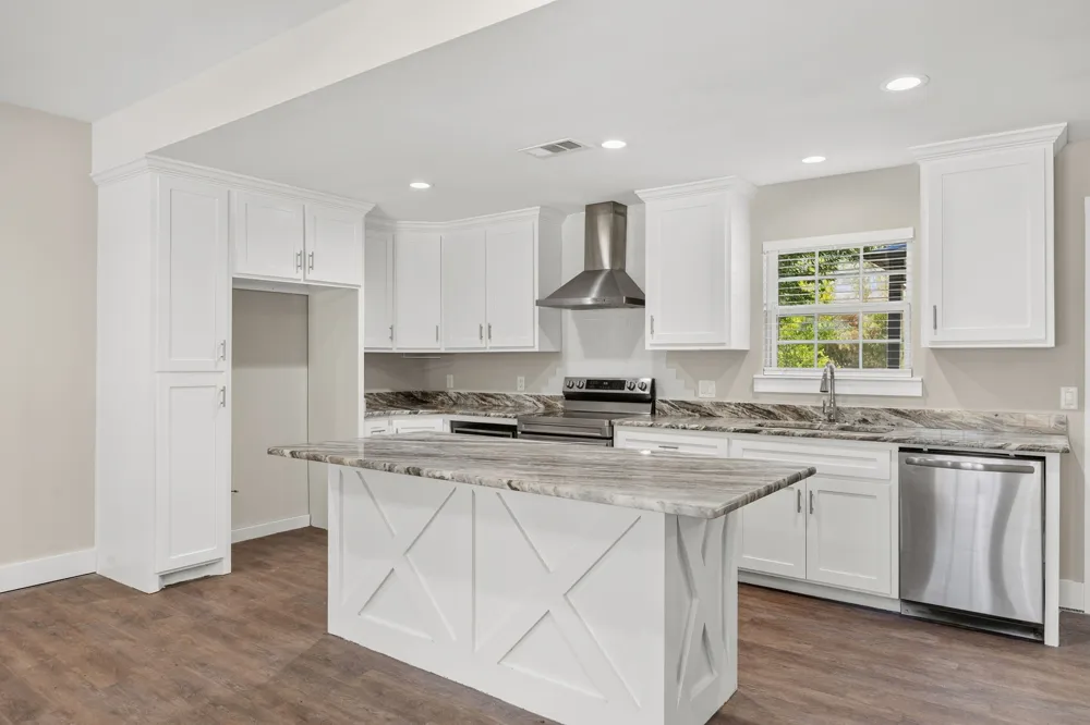 5250 Cooper Street Reno, TX 75462