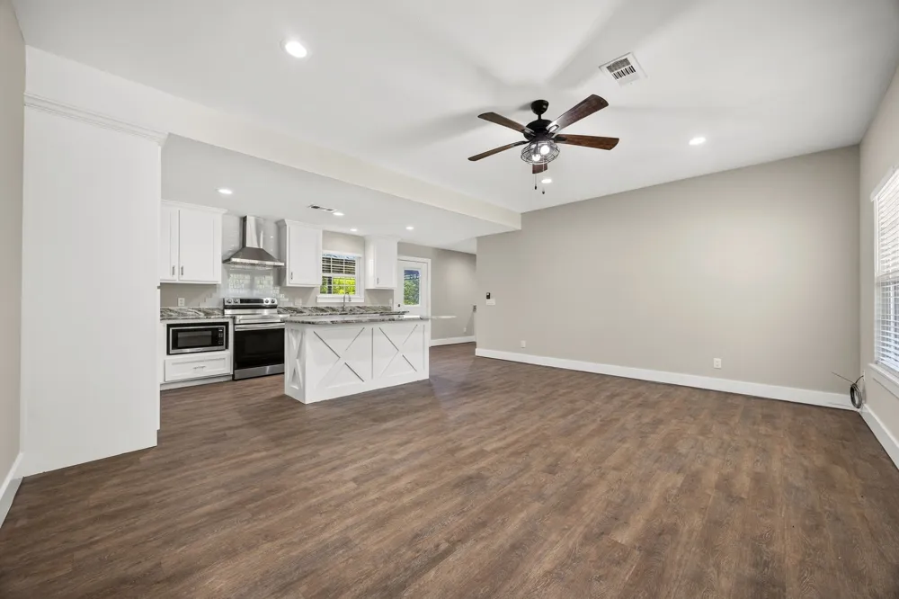 5250 Cooper Street Reno, TX 75462