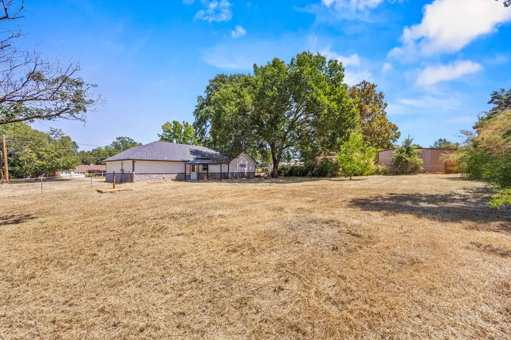 5250 Cooper Street Reno, TX 75462