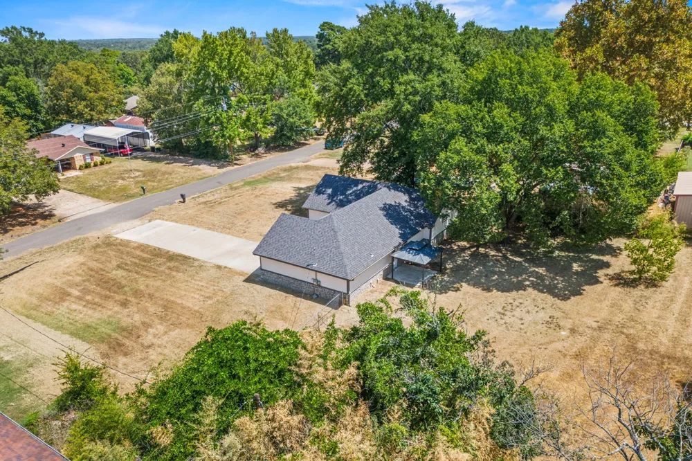 5250 Cooper Street Reno, TX 75462