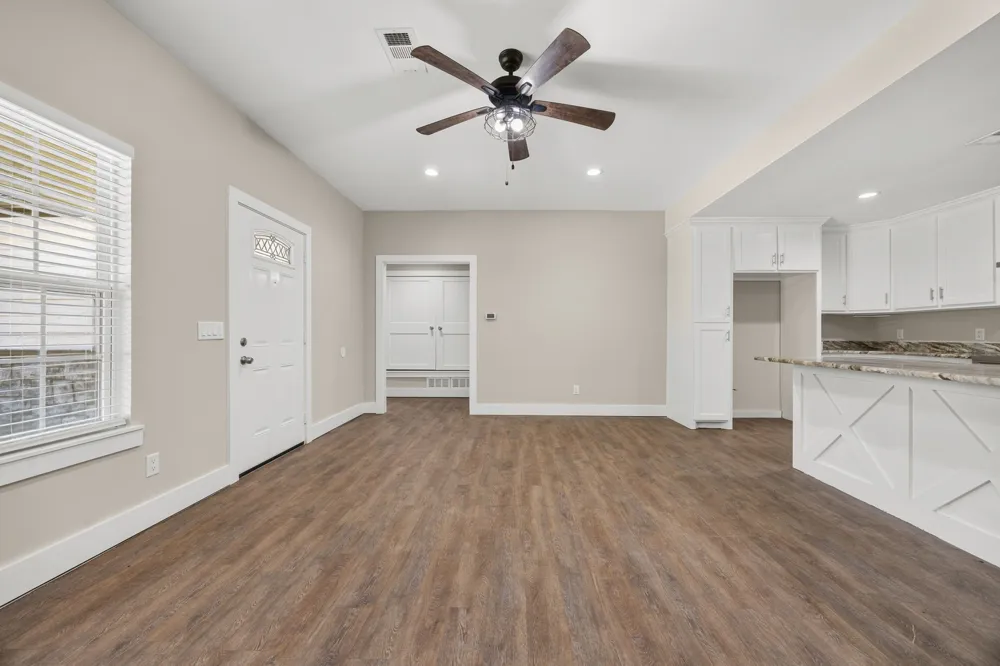 5250 Cooper Street Reno, TX 75462