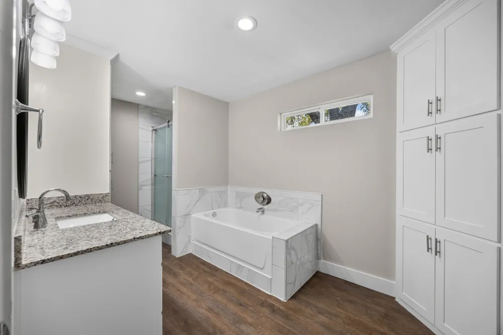 5250 Cooper Street Reno, TX 75462