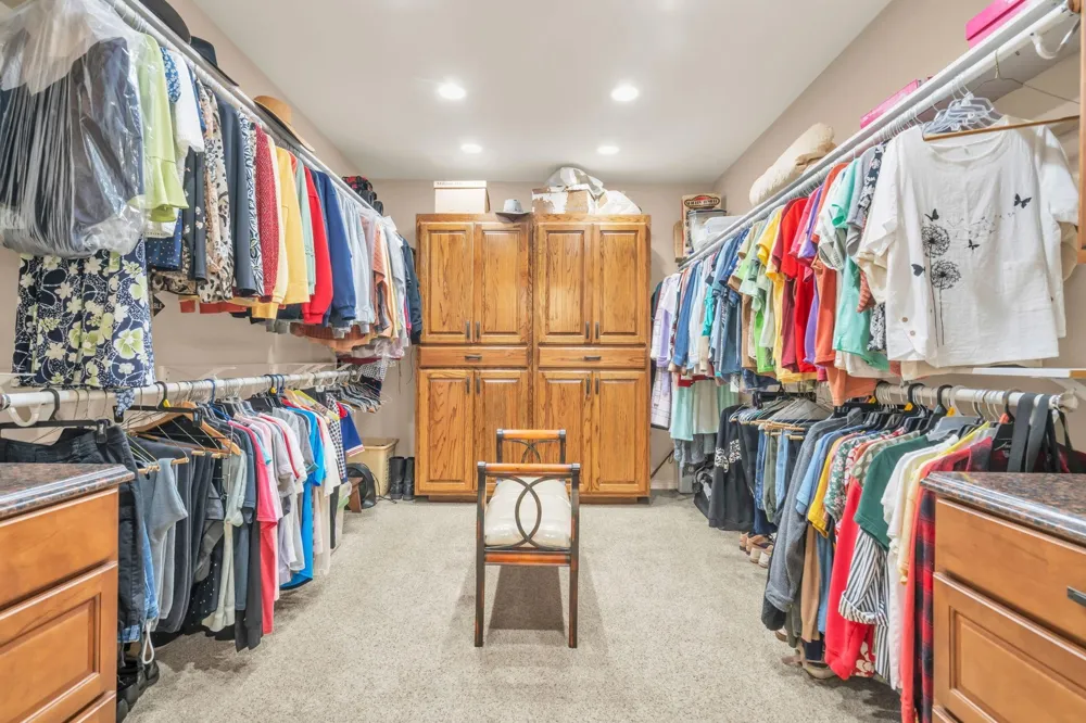 103 Roundabout Lane Huntsville, TX 77320