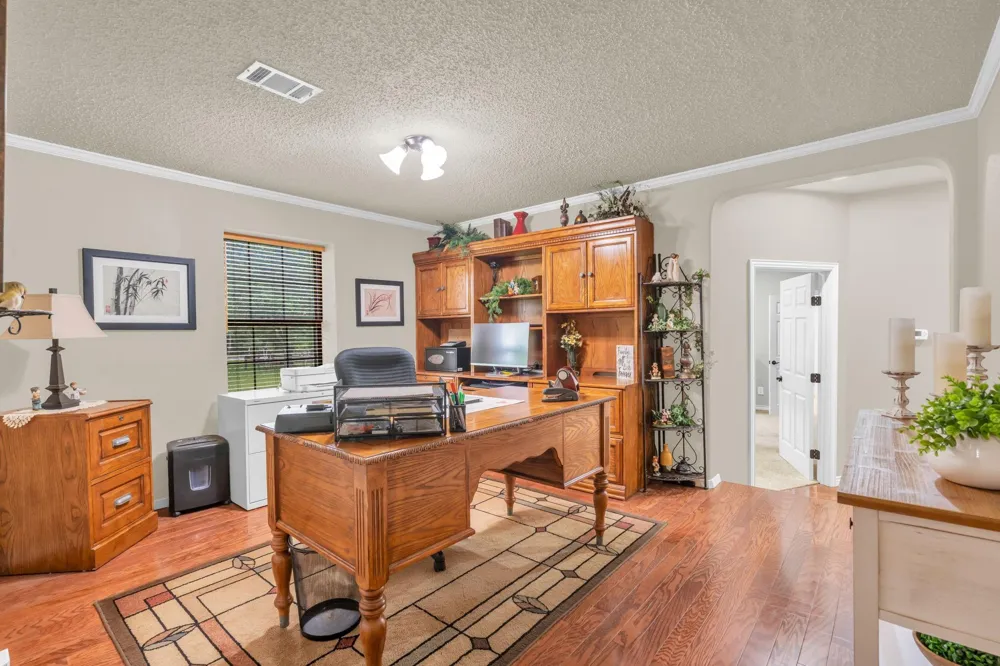 103 Roundabout Lane Huntsville, TX 77320