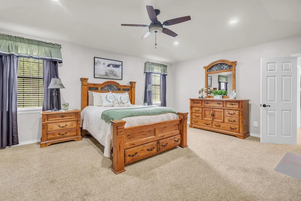 103 Roundabout Lane Huntsville, TX 77320