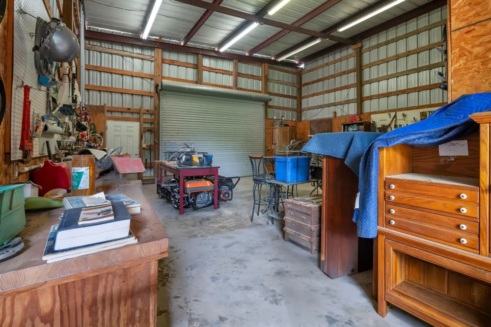 103 Roundabout Lane Huntsville, TX 77320
