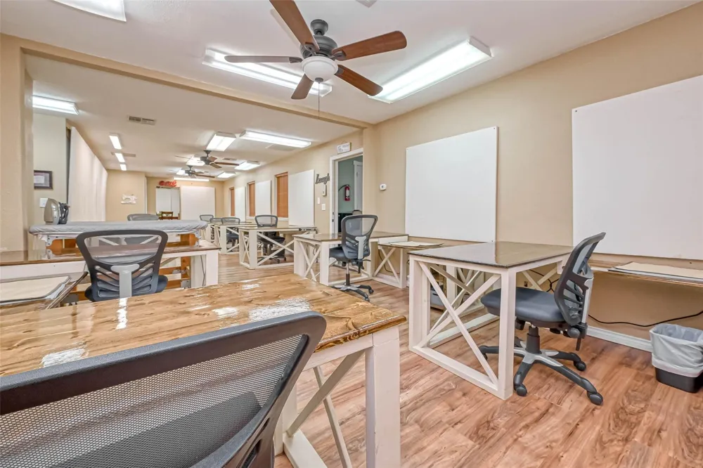 103 Roundabout Lane Huntsville, TX 77320