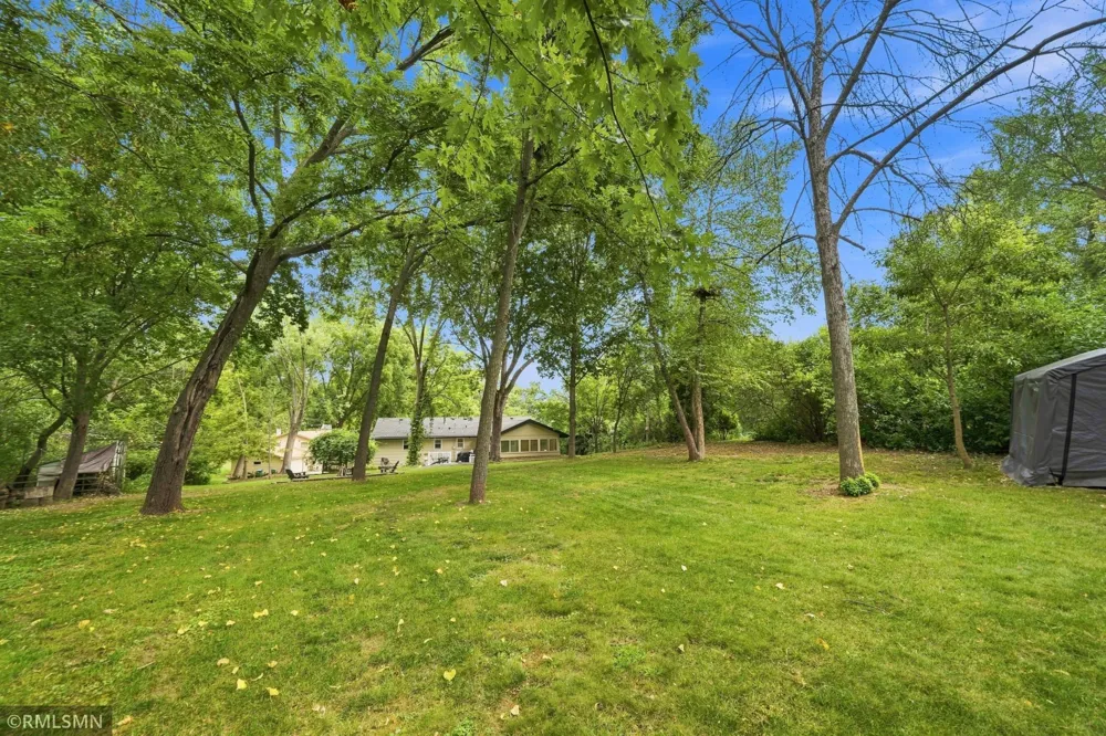 13240 Dahlgren Road Minnetonka, MN 55305