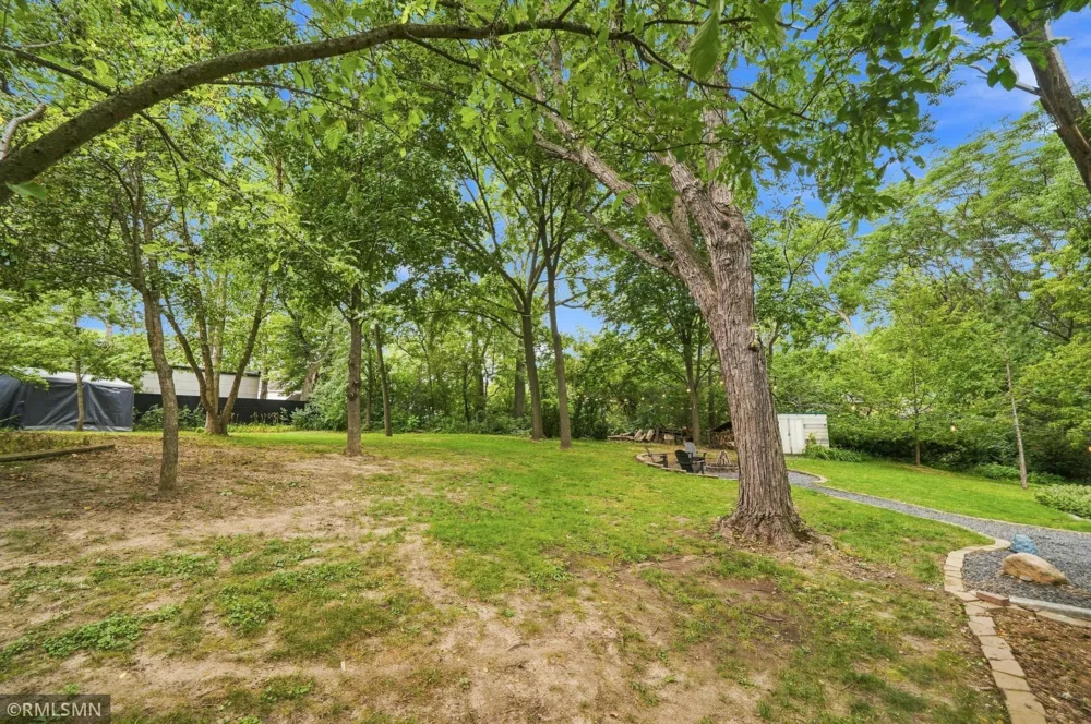 13240 Dahlgren Road Minnetonka, MN 55305