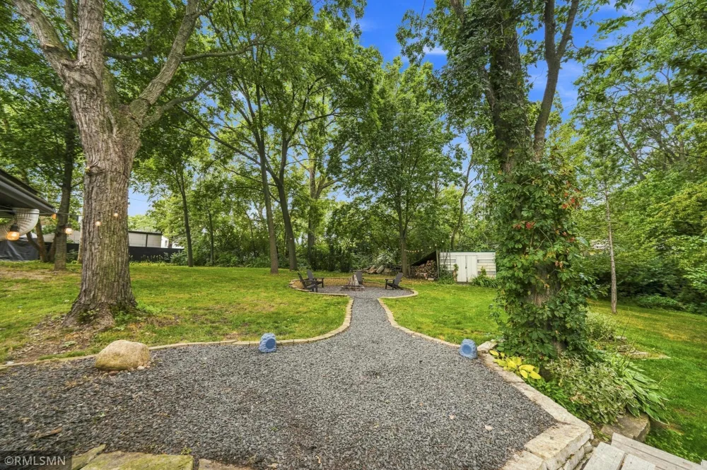 13240 Dahlgren Road Minnetonka, MN 55305