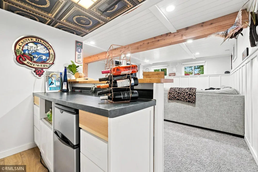13240 Dahlgren Road Minnetonka, MN 55305