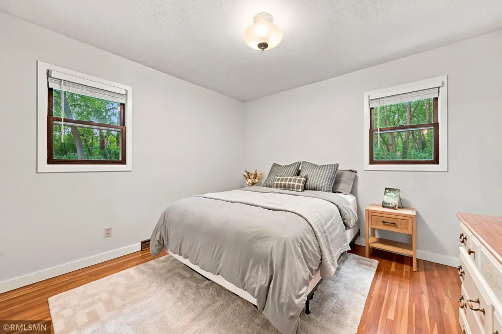 13240 Dahlgren Road Minnetonka, MN 55305