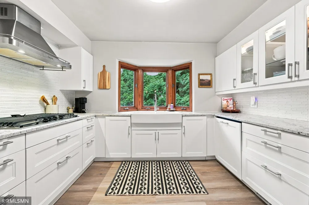 13240 Dahlgren Road Minnetonka, MN 55305