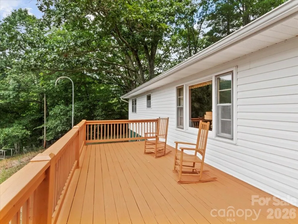 198 Florida Hill Drive Green Mountain, NC 28740