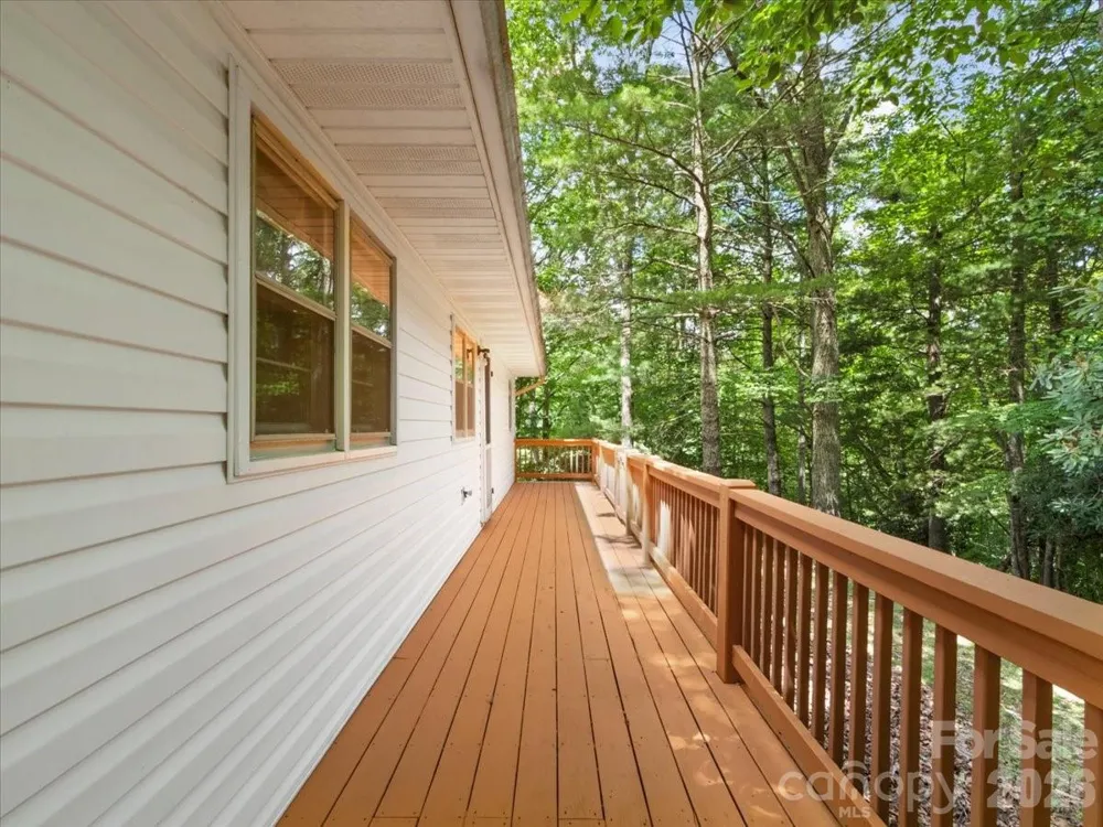 198 Florida Hill Drive Green Mountain, NC 28740