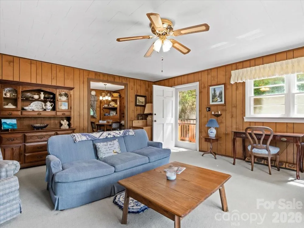 198 Florida Hill Drive Green Mountain, NC 28740