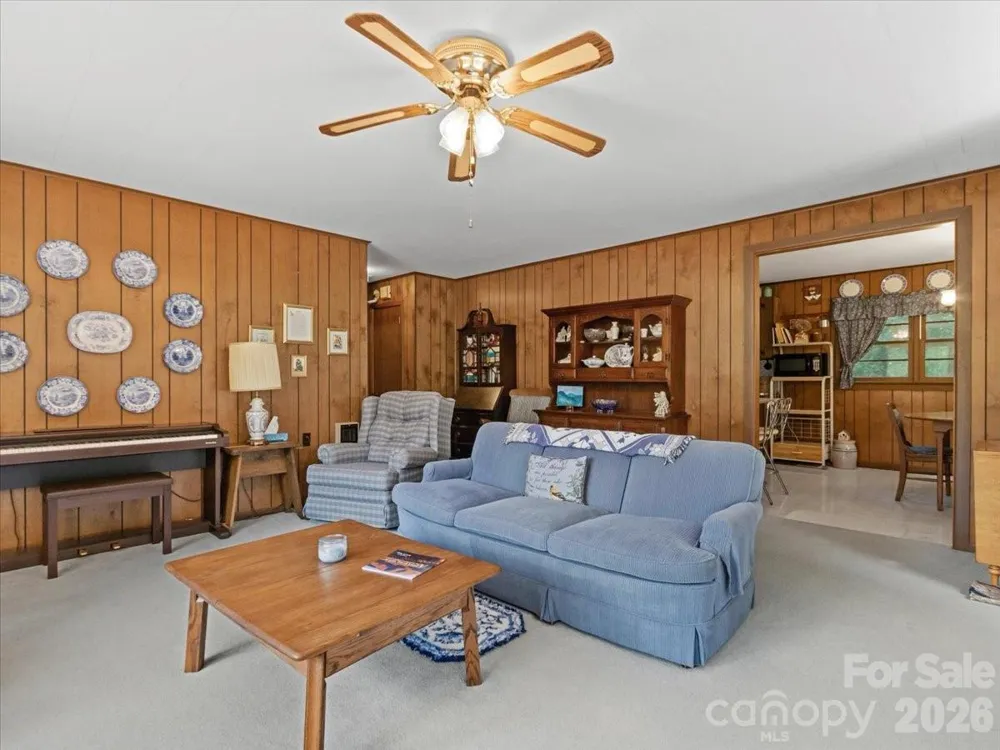 198 Florida Hill Drive Green Mountain, NC 28740