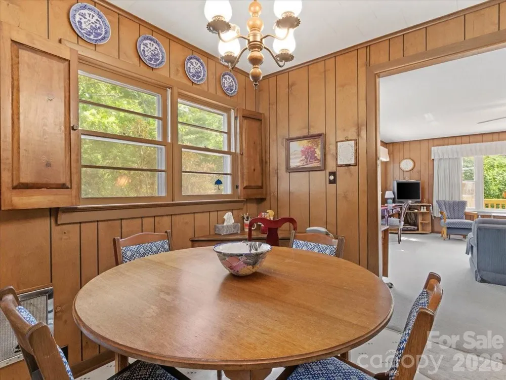 198 Florida Hill Drive Green Mountain, NC 28740