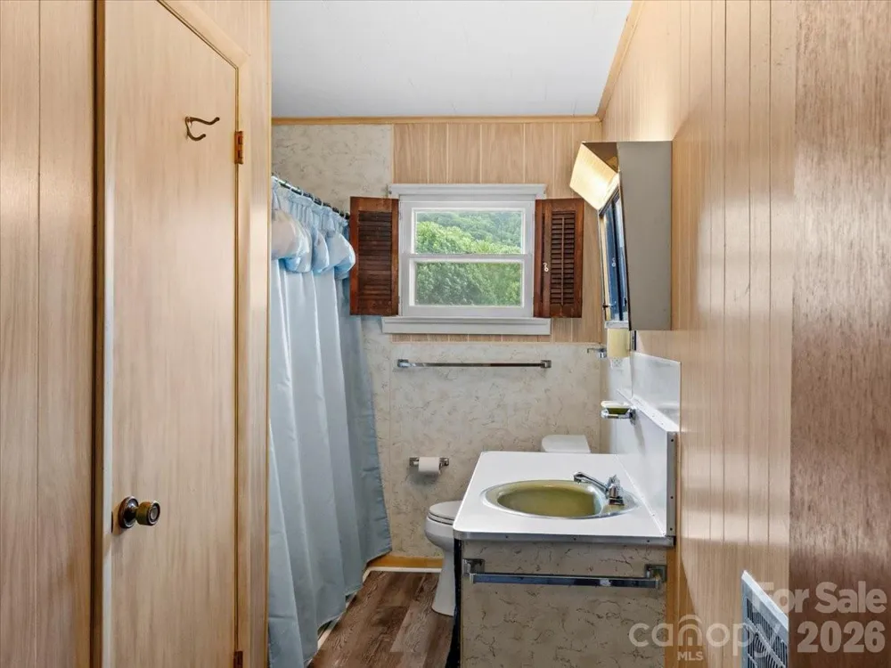 198 Florida Hill Drive Green Mountain, NC 28740