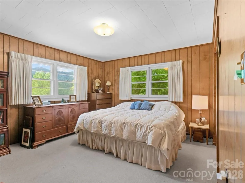 198 Florida Hill Drive Green Mountain, NC 28740
