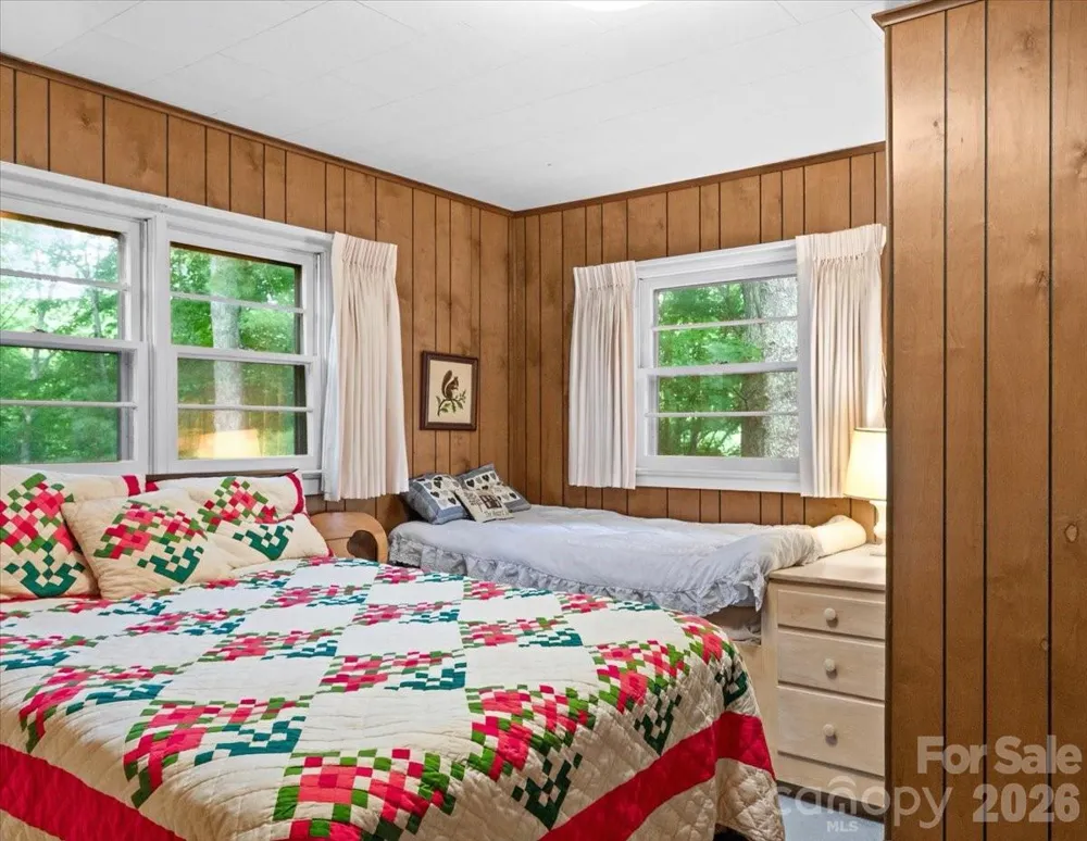 198 Florida Hill Drive Green Mountain, NC 28740