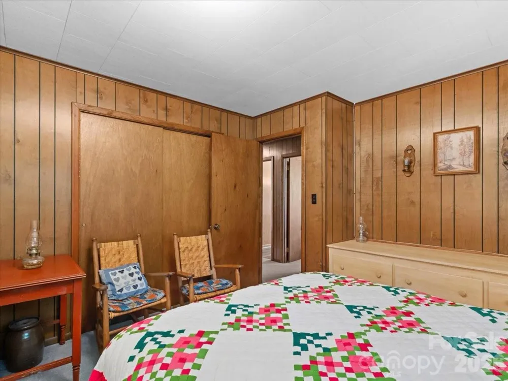 198 Florida Hill Drive Green Mountain, NC 28740