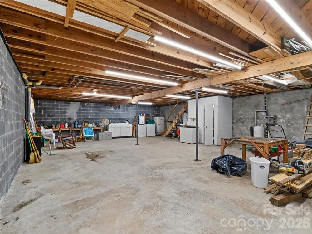 198 Florida Hill Drive Green Mountain, NC 28740