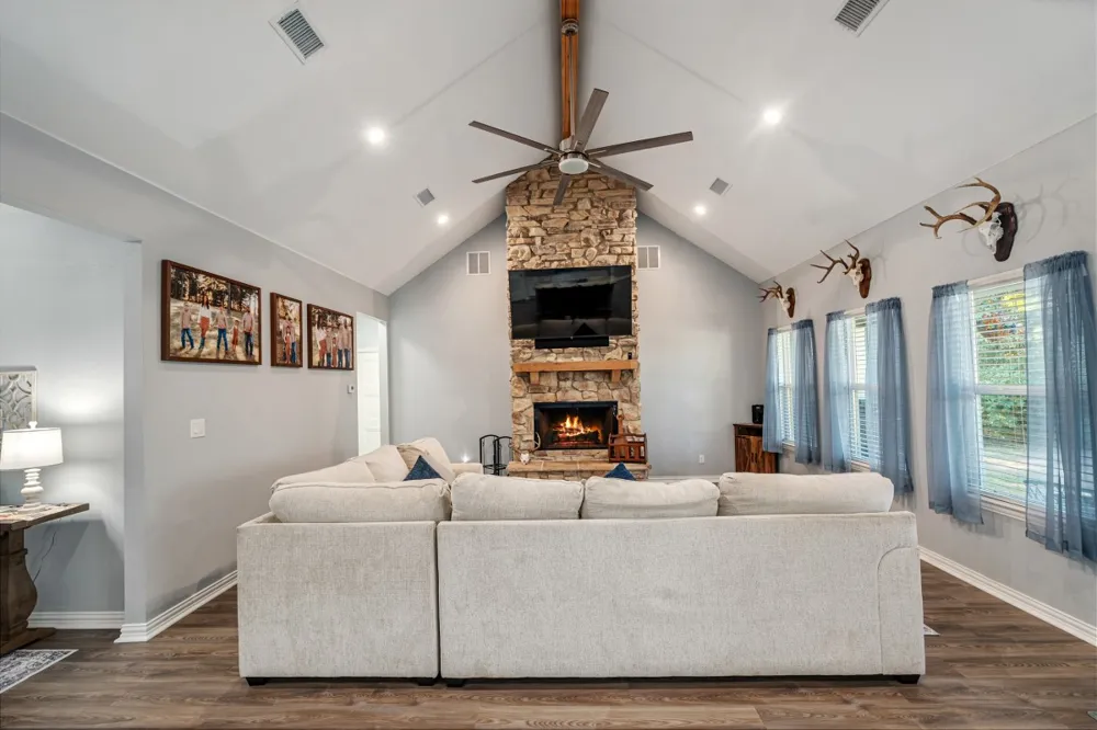 914 Pin Oak Street Trinidad, TX 75163