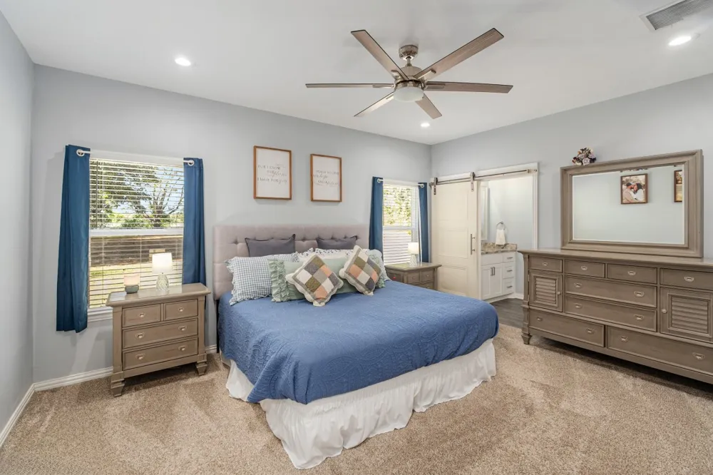 914 Pin Oak Street Trinidad, TX 75163