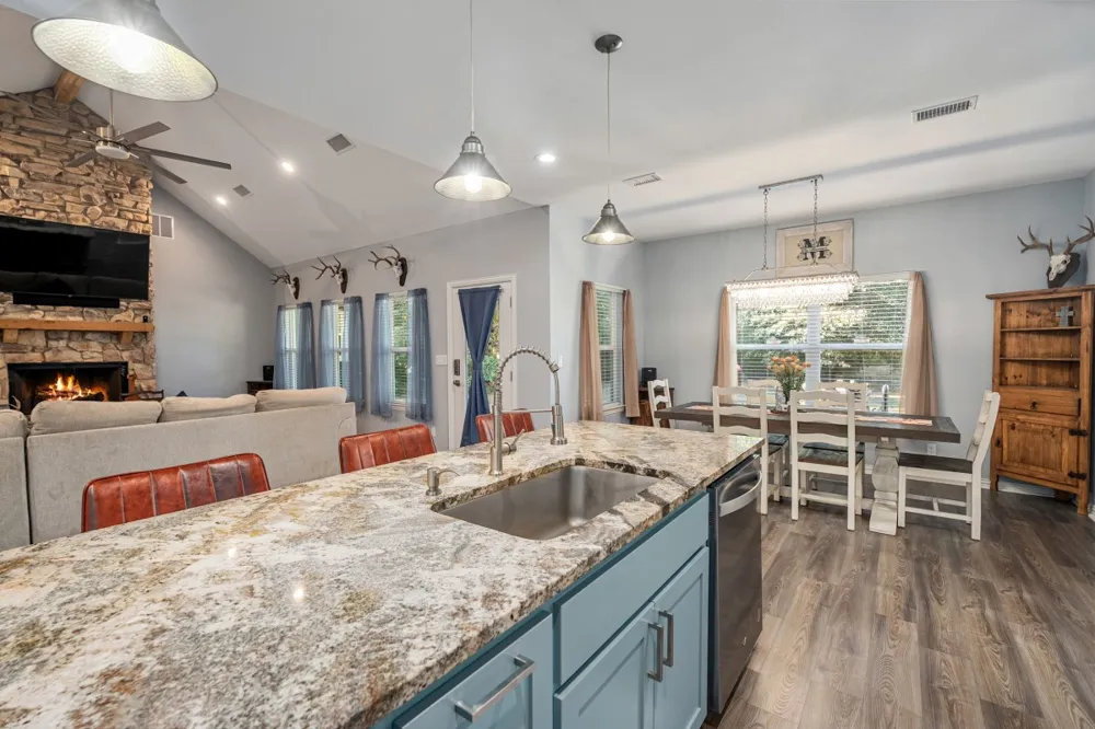 914 Pin Oak Street Trinidad, TX 75163