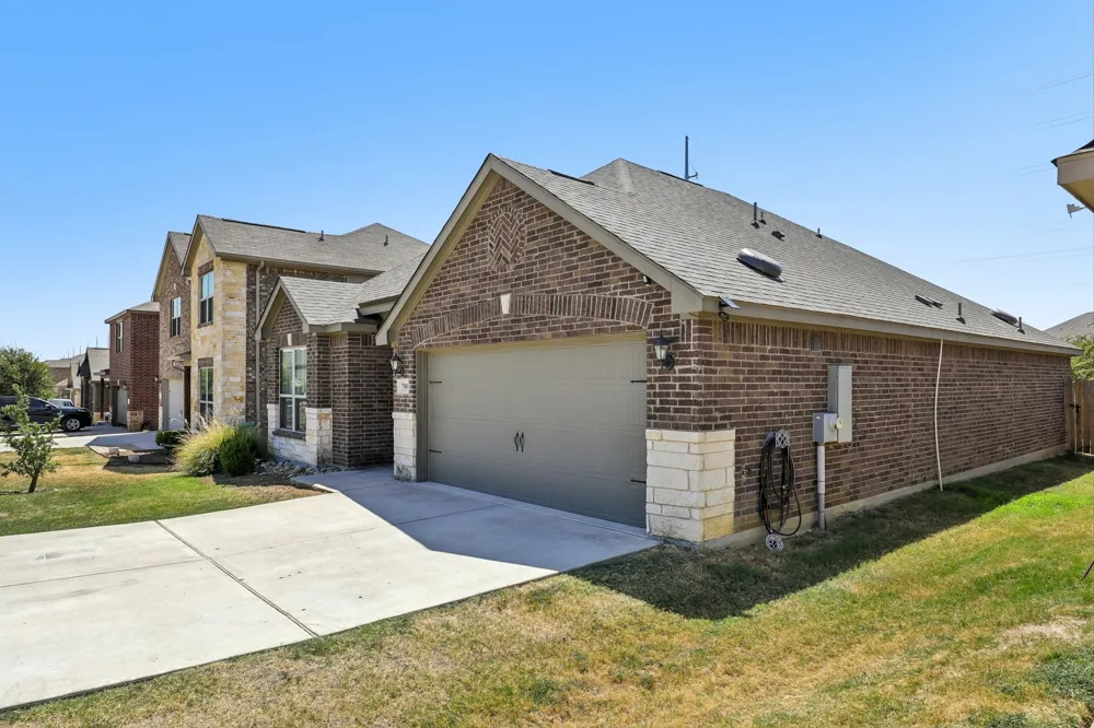 708 Lansman Trail Denton, TX 76207