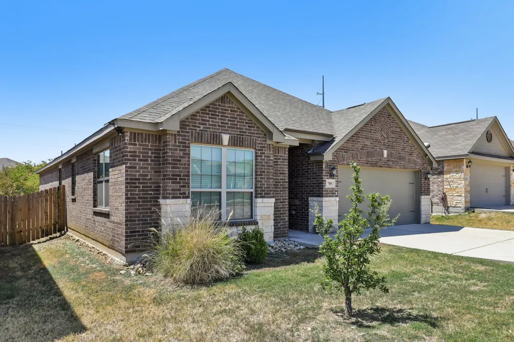 708 Lansman Trail Denton, TX 76207