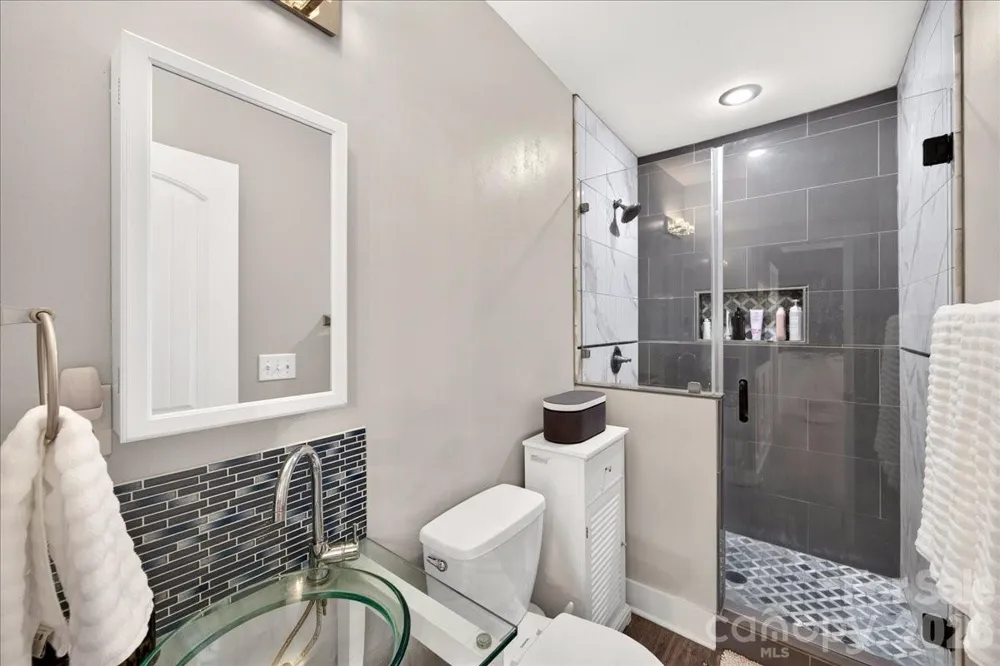 3331 Tuckaseegee Road Charlotte, NC 28208