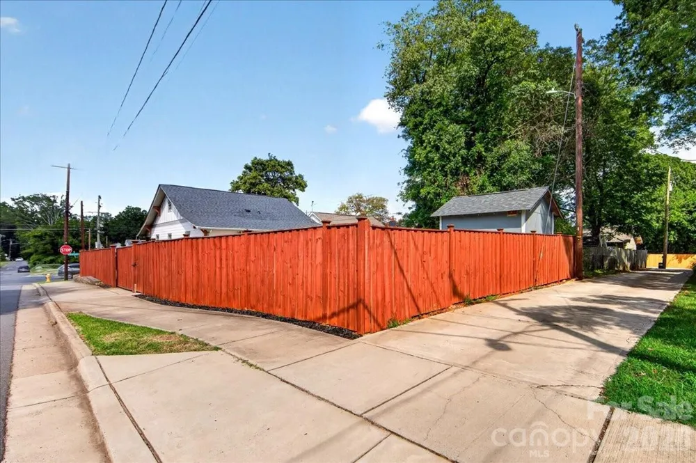 3331 Tuckaseegee Road Charlotte, NC 28208