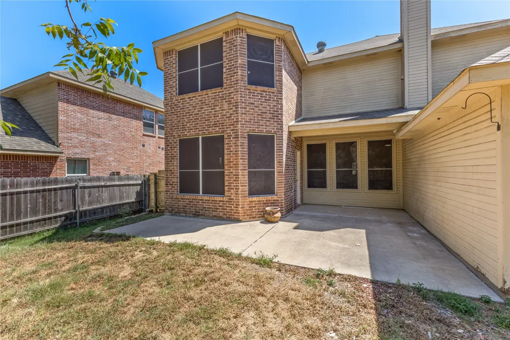 401 Hidden Knoll Drive Burleson, TX 76028