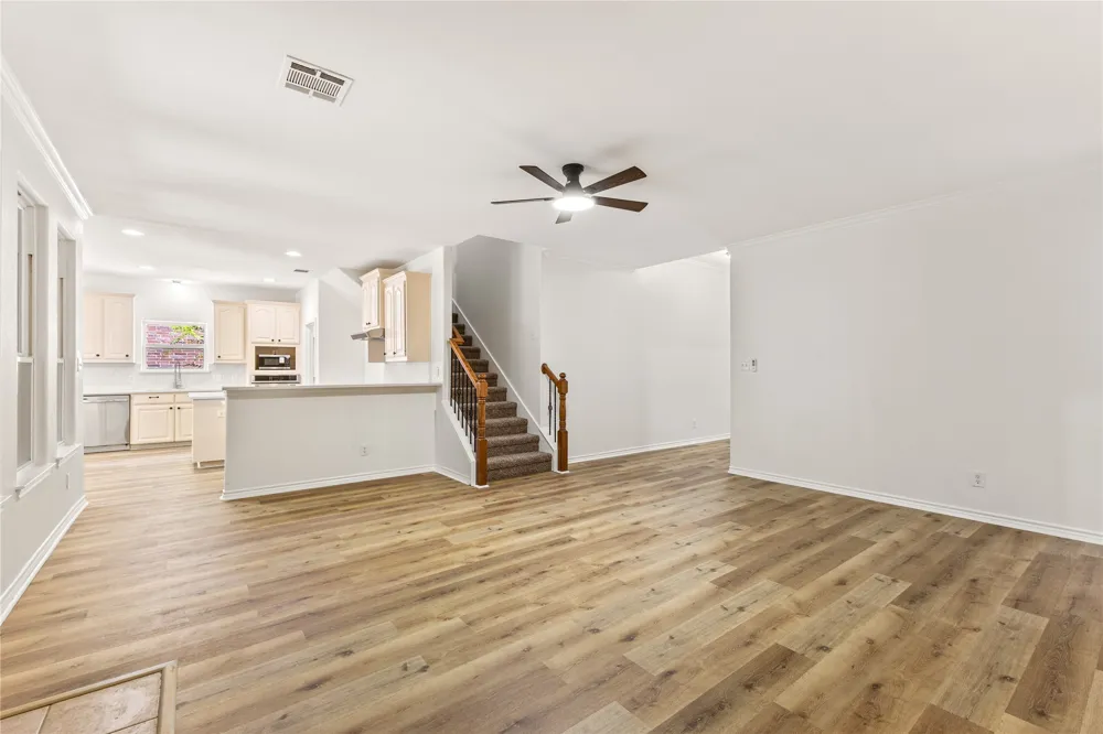 401 Hidden Knoll Drive Burleson, TX 76028