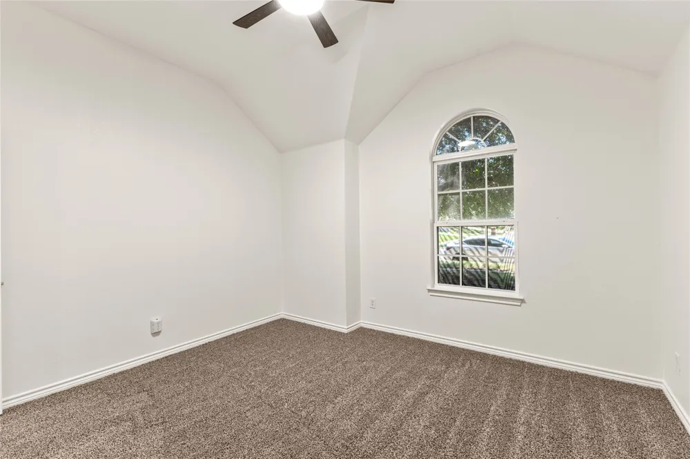 401 Hidden Knoll Drive Burleson, TX 76028