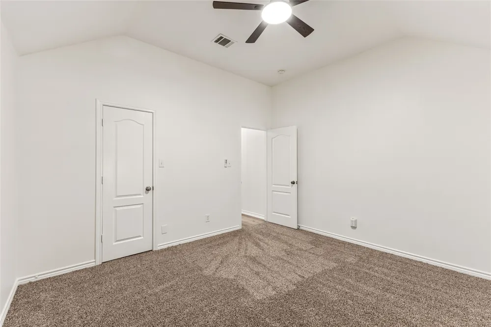401 Hidden Knoll Drive Burleson, TX 76028