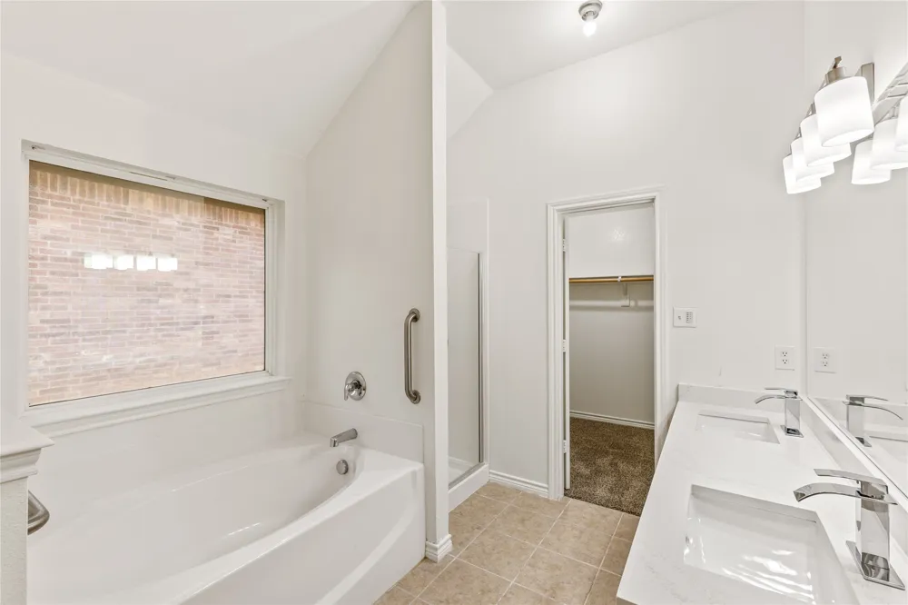 401 Hidden Knoll Drive Burleson, TX 76028