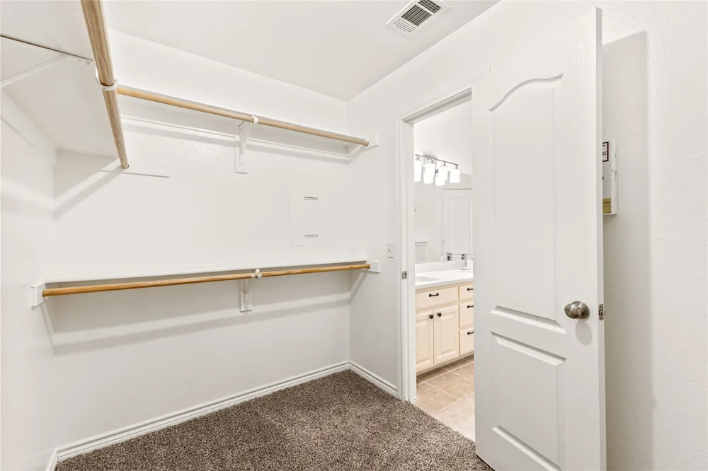 401 Hidden Knoll Drive Burleson, TX 76028